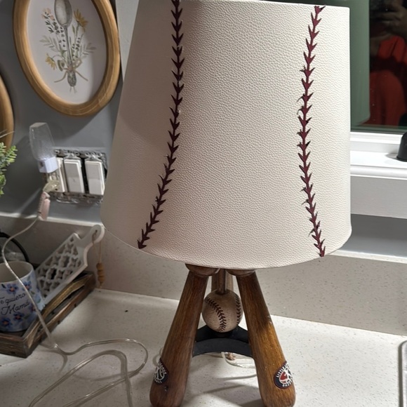 Baseball Bat Display Stand - Brown - Picture 15 of 15